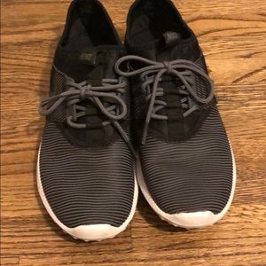 🔔 NEW PRICE! 🔔 Nike tennis shoes